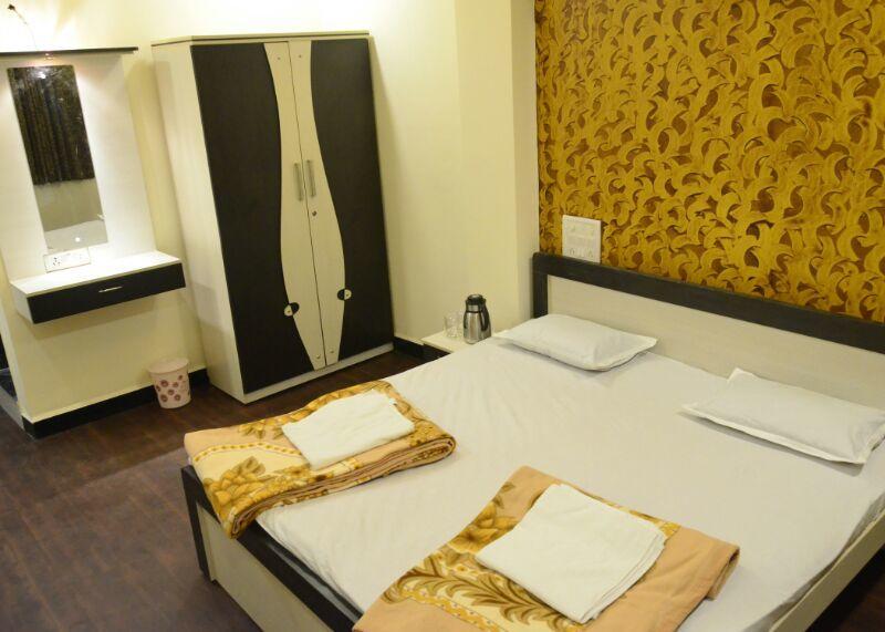 Shanti The Grand Palace Ratnagiri Exterior photo